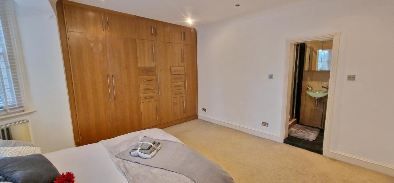 Ferienwohnung Action Packed Local 3Br 1 Mins Walk To Everything London Exterior foto